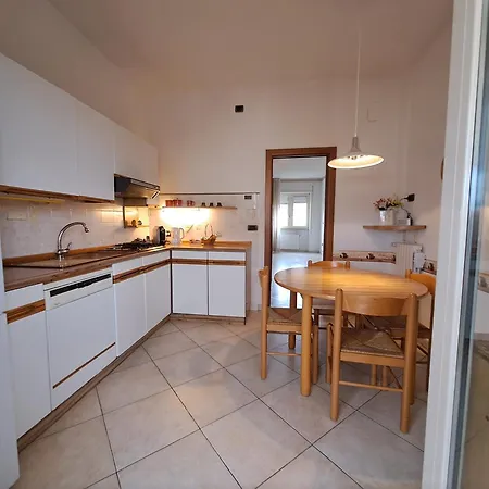 2 Giugno House Apartment